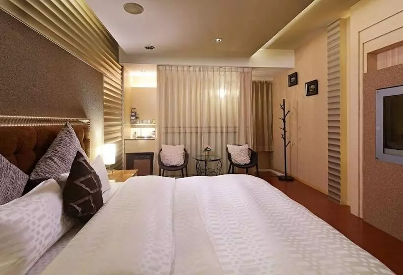 Prague Spring Boutique Motel