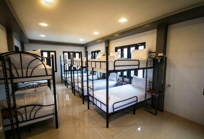 Billabong Hotel And Cafe