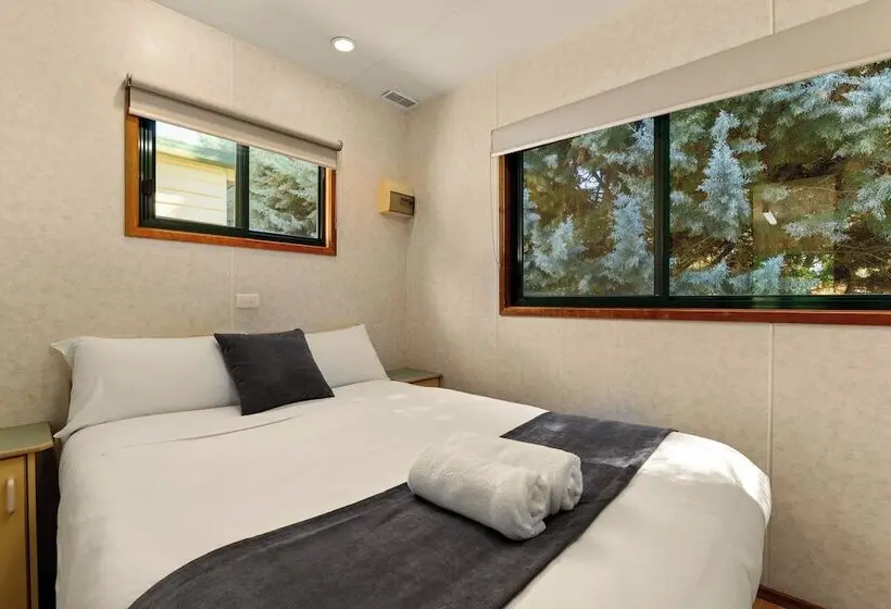 هتل Bright Riverside Holiday Park