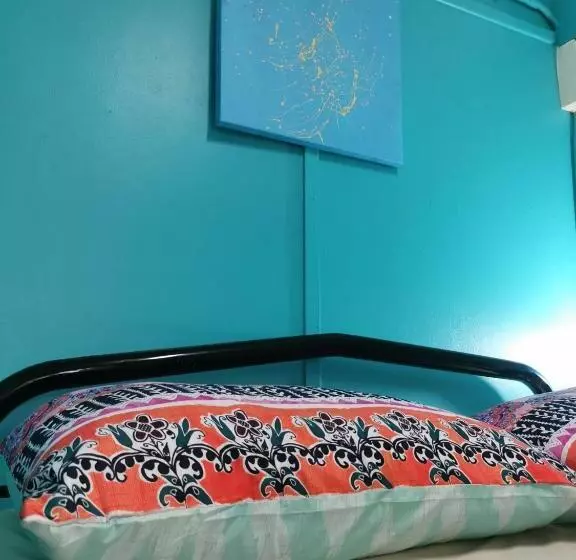 هتل Darwin Hostel