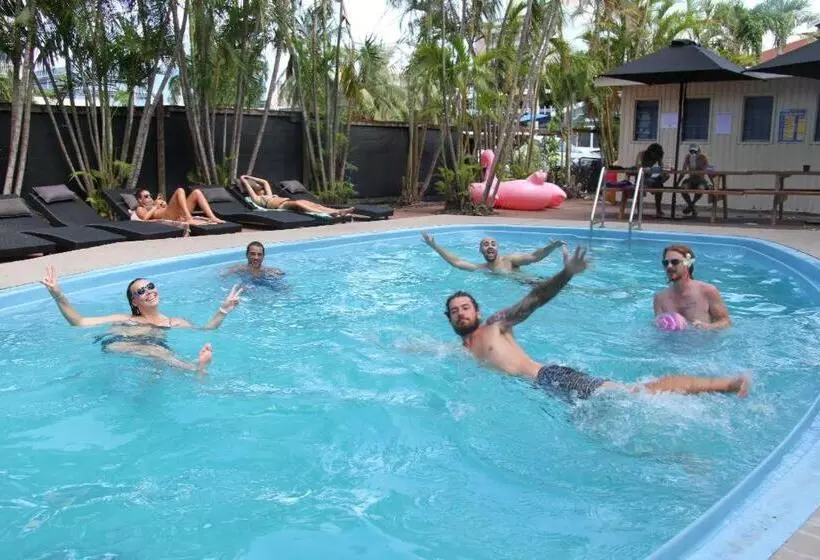 هتل Darwin Hostel