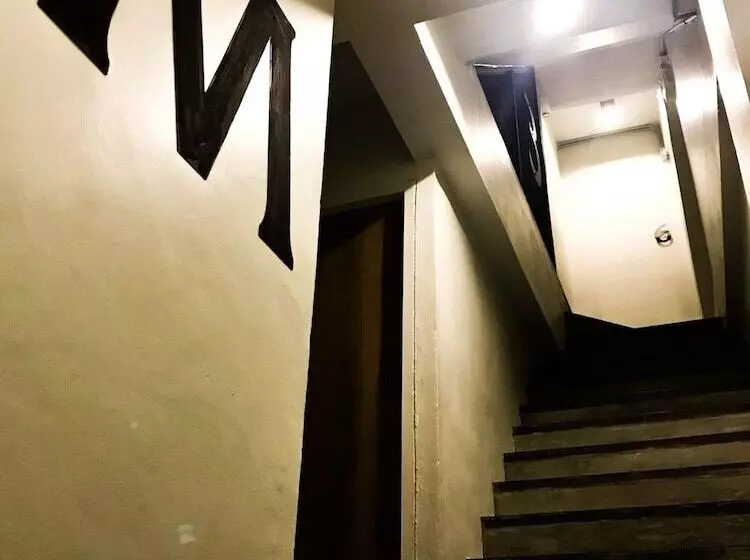 هتل Natee Hostel