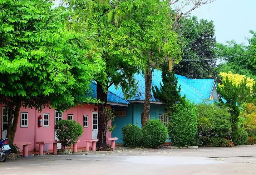 هتل P Resort