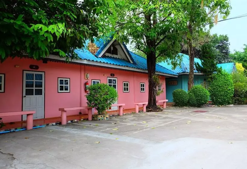 هتل P Resort
