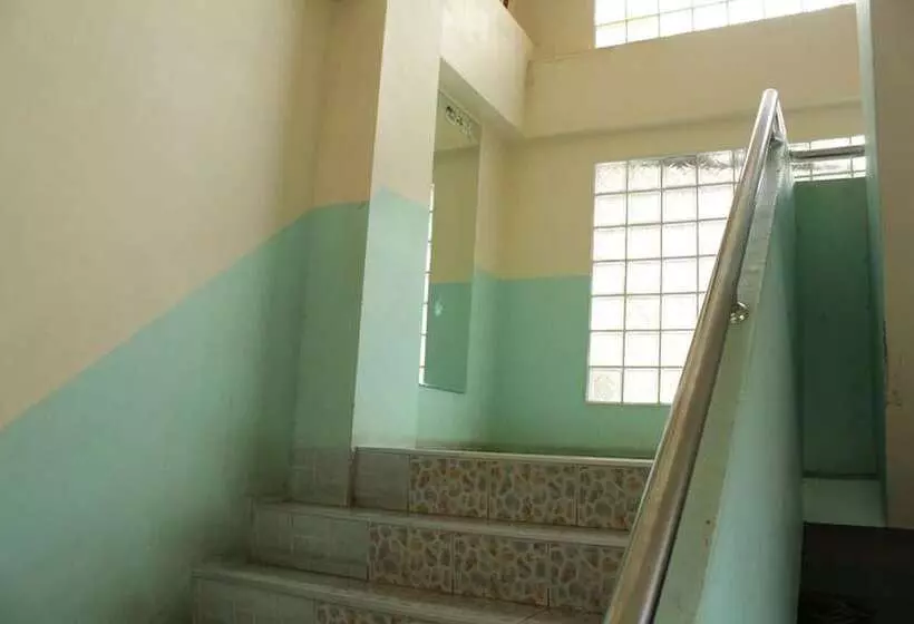 هتل Saeng Chan Apartment