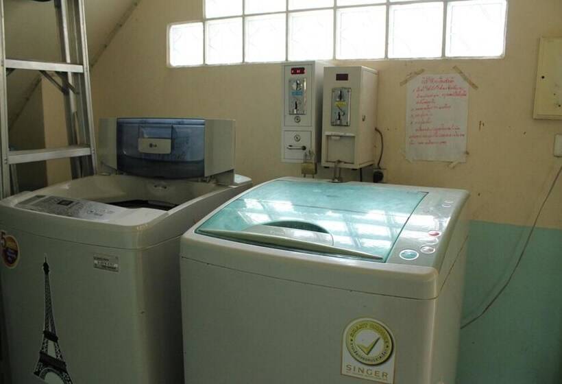 Szálloda Saeng Chan Apartment