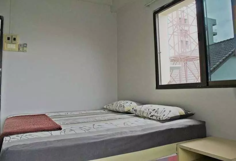 هتل Saeng Chan Apartment