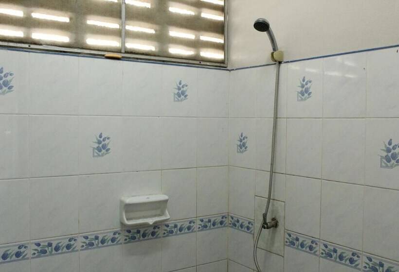 Szálloda Saeng Chan Apartment