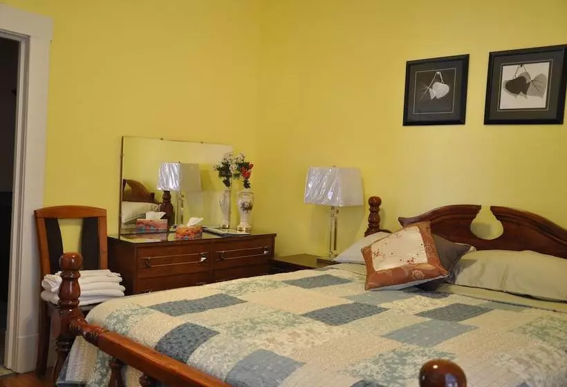 Hotelli Ambassador B&b Guest Home