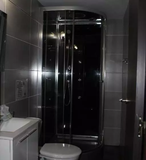 هتل Bcn Condal Hostal