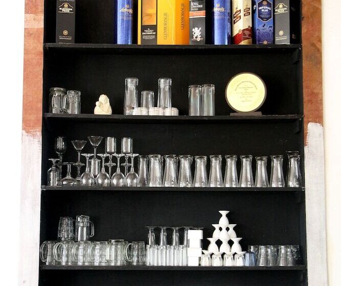 Otel Down Da Village