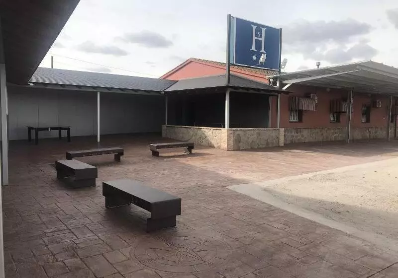 هتل La Hacienda Del Casar