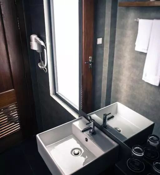 هتل Lavanya Boutique