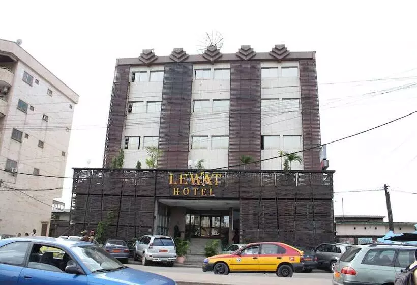هتل Lewat