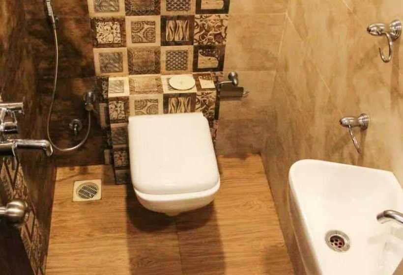 Отель Palace Residency Near Lokmanya Tilak Terminus