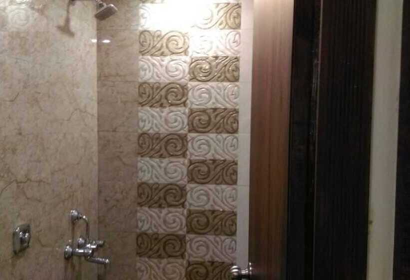 Отель Palace Residency Near Lokmanya Tilak Terminus