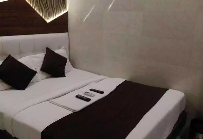 ホテル Palace Residency Near Lokmanya Tilak Terminus