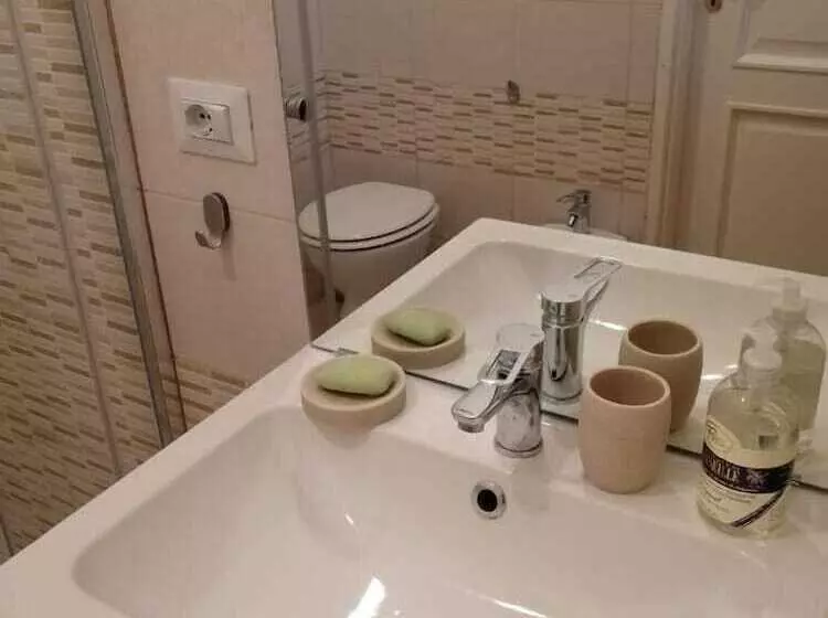 Hotel Sergio Tourist Rental Close Tiburtina Station