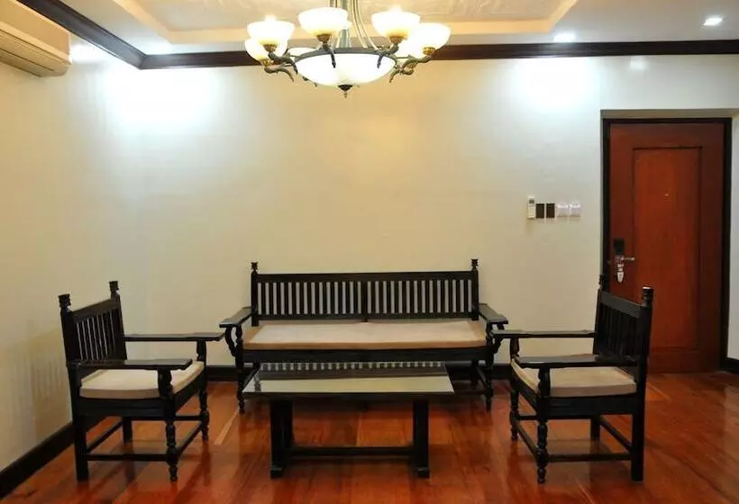 هتل Vigan Plaza