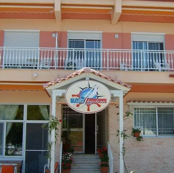 Hotelli Villa Theodora