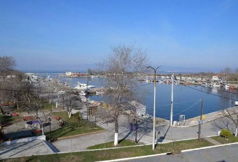 Hotelli Villa Theodora