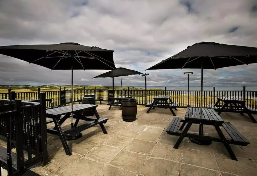 Golf View Hotel & Macintosh Restaurant
