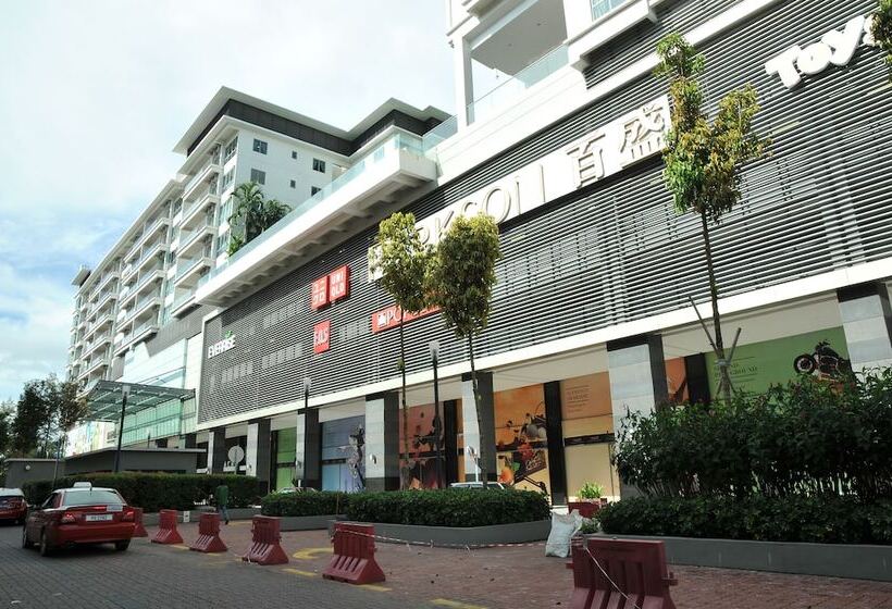 Hôtel Api Api Guest House