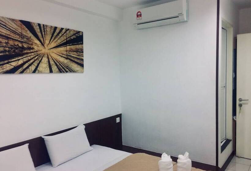 Hôtel Api Api Guest House