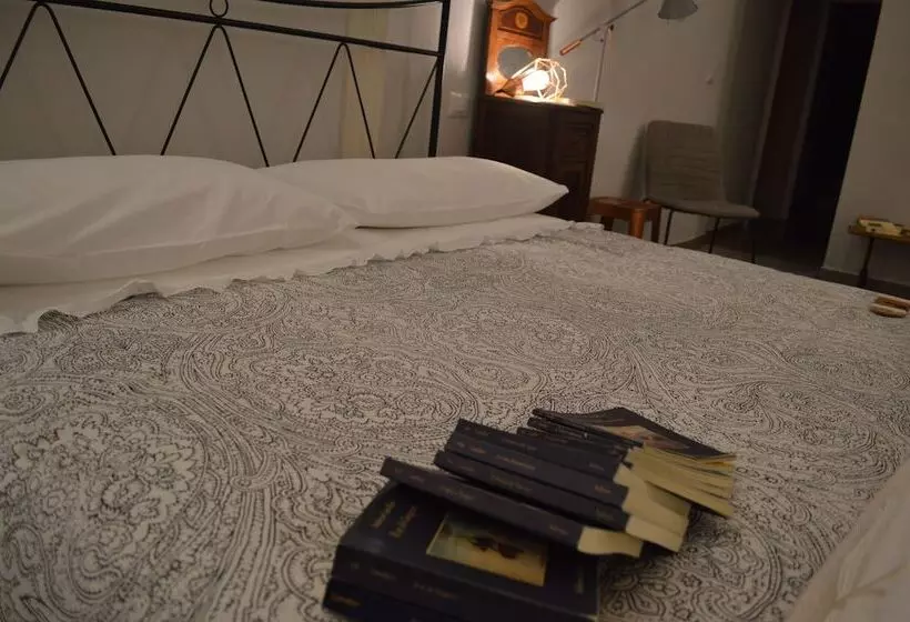 هتل Bed, Book & Breakfast Landolina