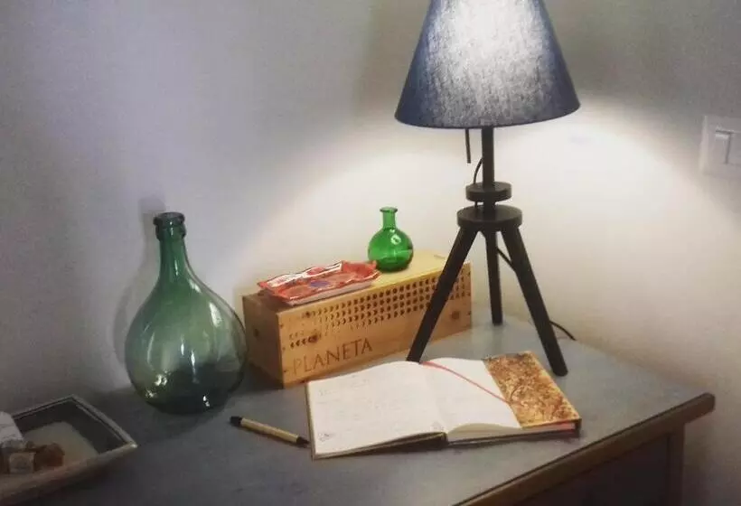 هتل Bed, Book & Breakfast Landolina