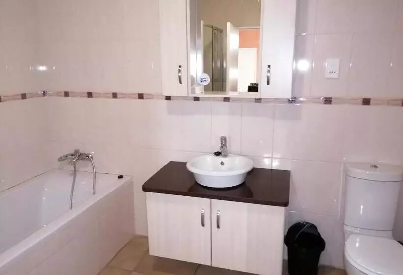 هتل Capbon Guesthouse