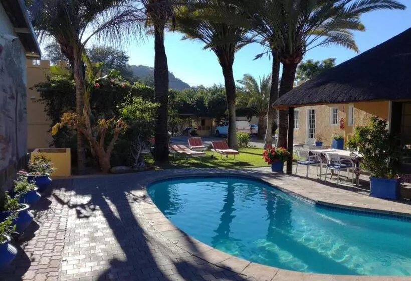 هتل Capbon Guesthouse