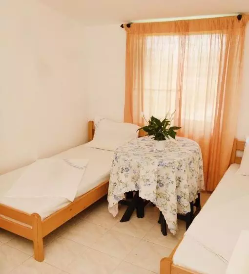 هتل Guest House Lukac