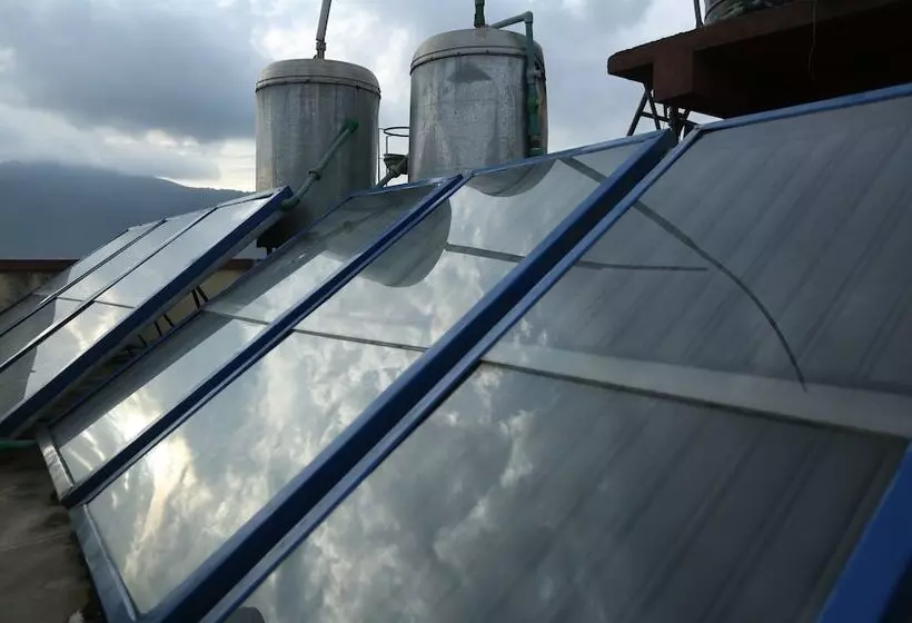 هتل Holy Temple Tree & Chautari Cafe