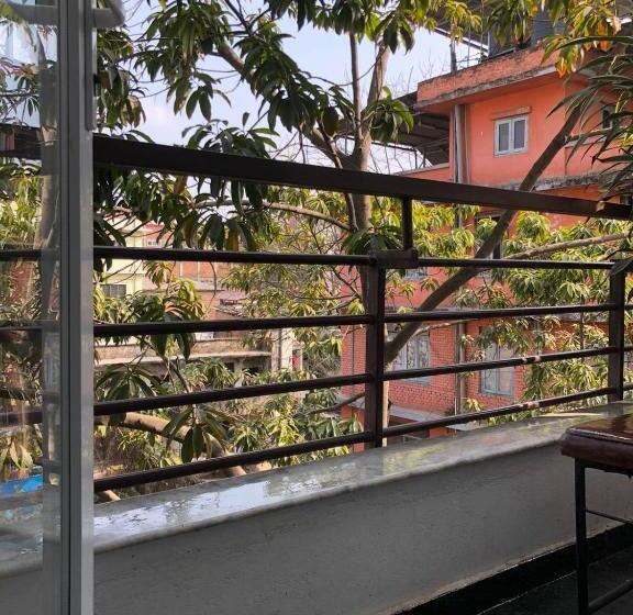 هتل Kathmandu Suite Home