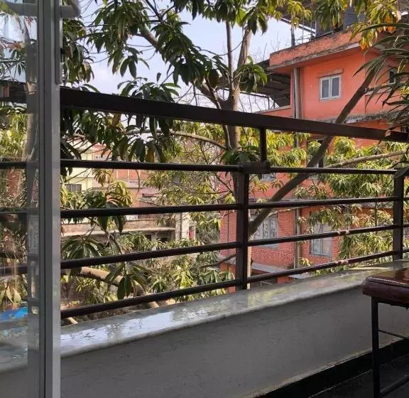 هتل Kathmandu Suite Home