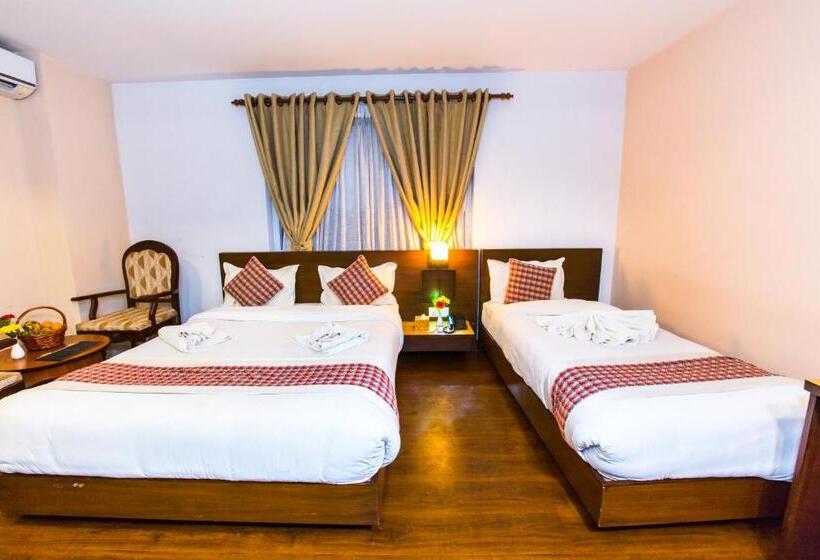 هتل Kathmandu Suite Home