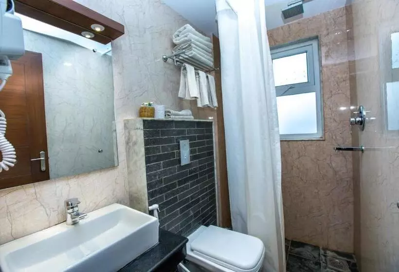 هتل Kathmandu Suite Home
