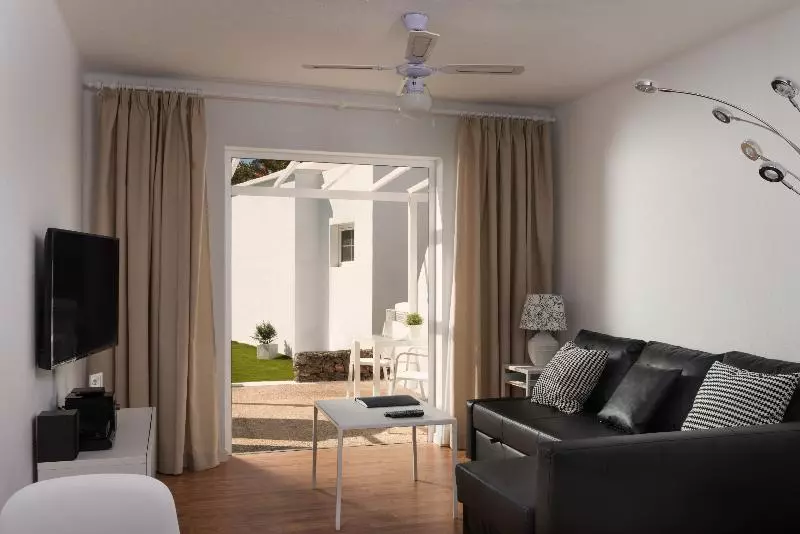 Villas Lanzasuites - Adults Only