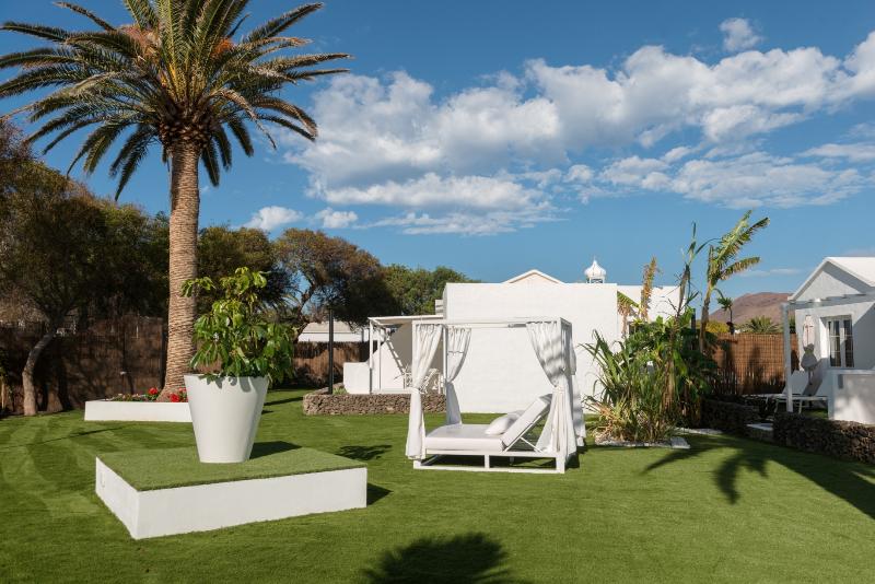 Villas Lanzasuites - Adults Only