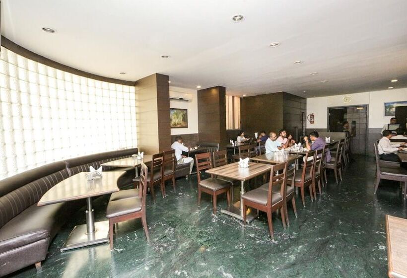 Lucky Hotel Goregaon