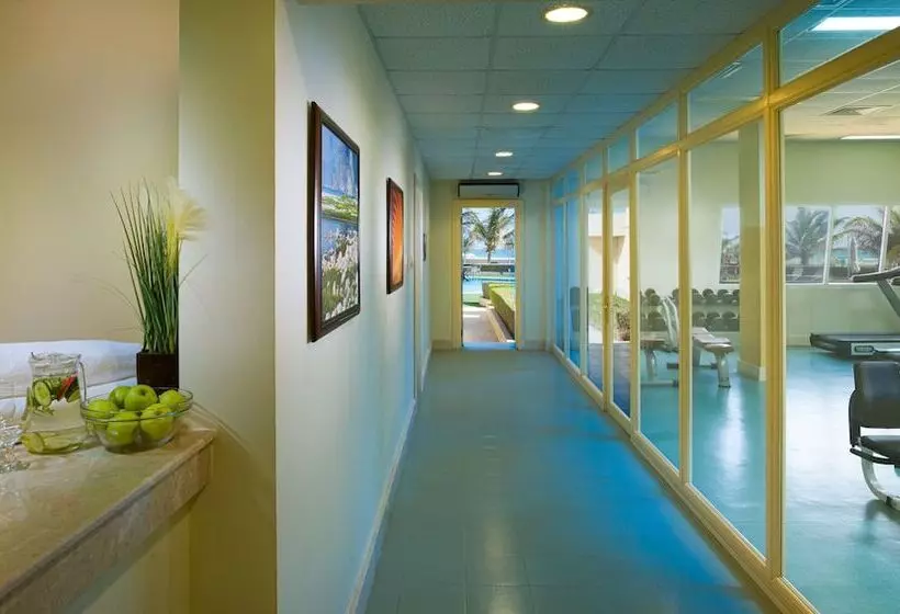 هتل Masira Island Resort