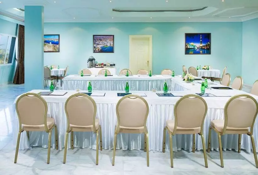 هتل Masira Island Resort