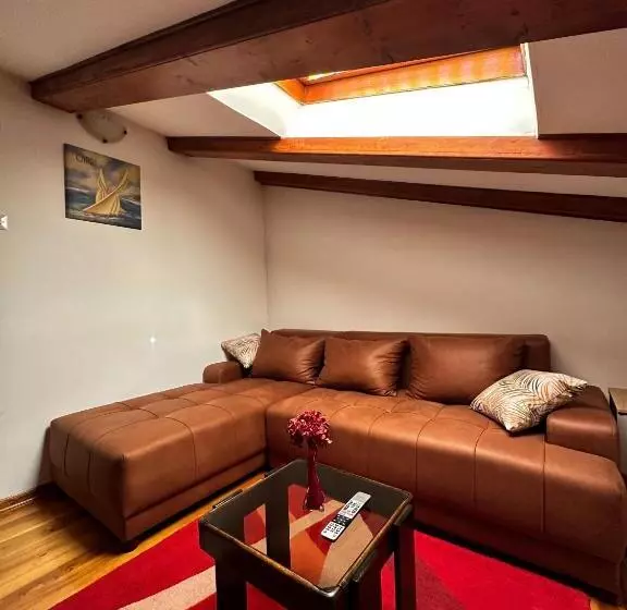 هتل Muo 33 Apartments
