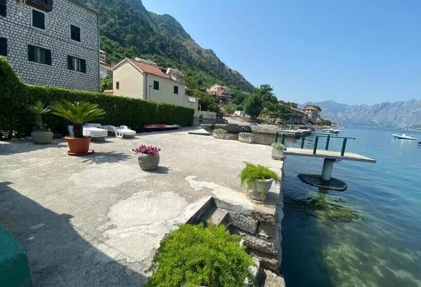 هتل Muo 33 Apartments