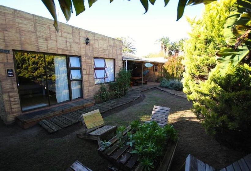 בית מלון כפרי Saltycrax Backpackers And Surf Hostel By Curiocity