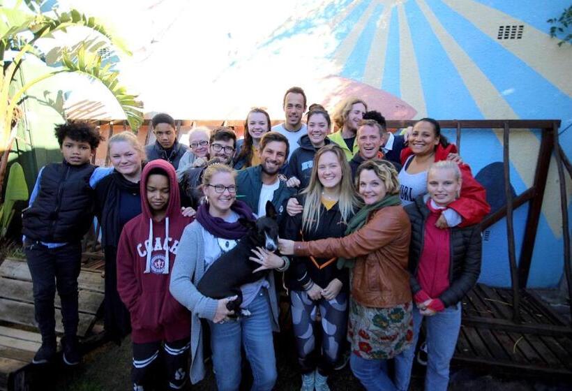 בית מלון כפרי Saltycrax Backpackers And Surf Hostel By Curiocity