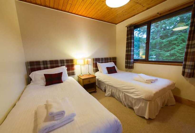 בית מלון כפרי The Eagle