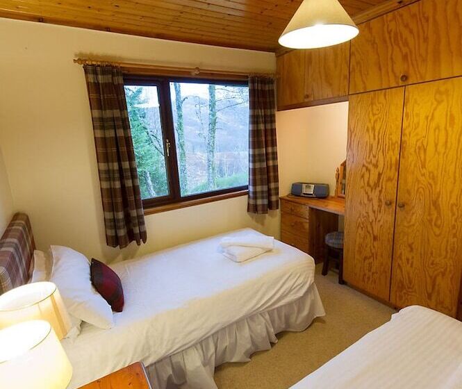 בית מלון כפרי The Eagle