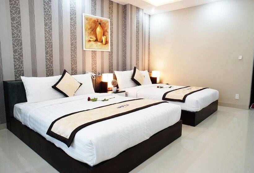 Hanoi Blue Hotel The Water Front